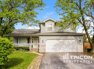 1414 Lakewood Dr, Joliet, IL 60431