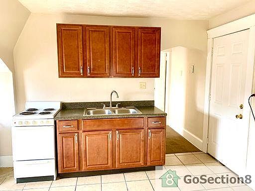 4th image of 316 Furnace St APT 9