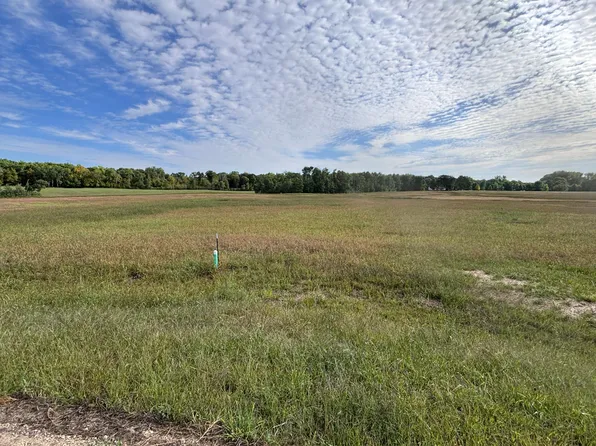 4 Chainview Ct NW, Alexandria, MN 56308
