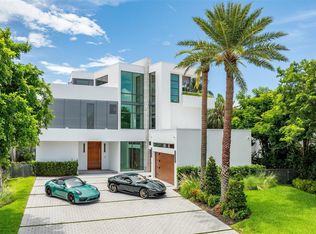 34 Minnetonka Rd, Sea Ranch Lakes, FL 33308