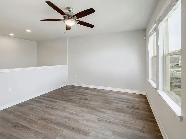 15801 Crissom Ln #17 — Photo 24