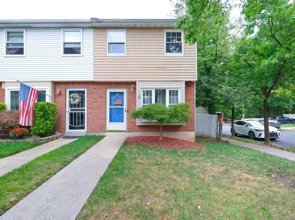 4 Country Woods Lane image 1 of 19