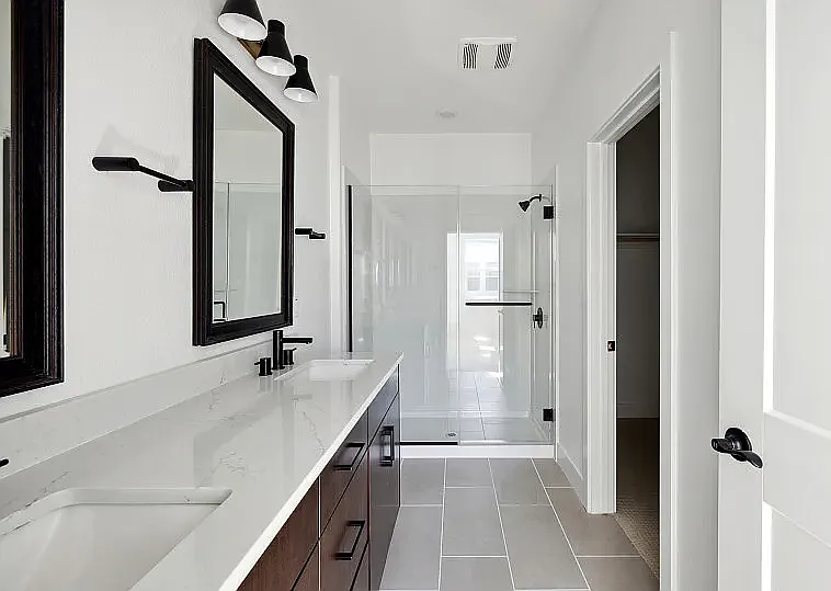 584 Laraline Way — Photo 11