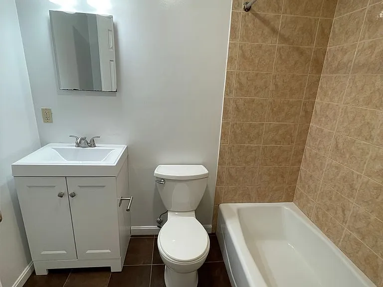 83 Park Dr #D1 — Photo 2