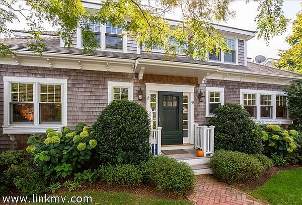 Attractive front facade.