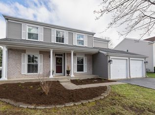 858 Belle Isle Ln, Vernon Hills, IL