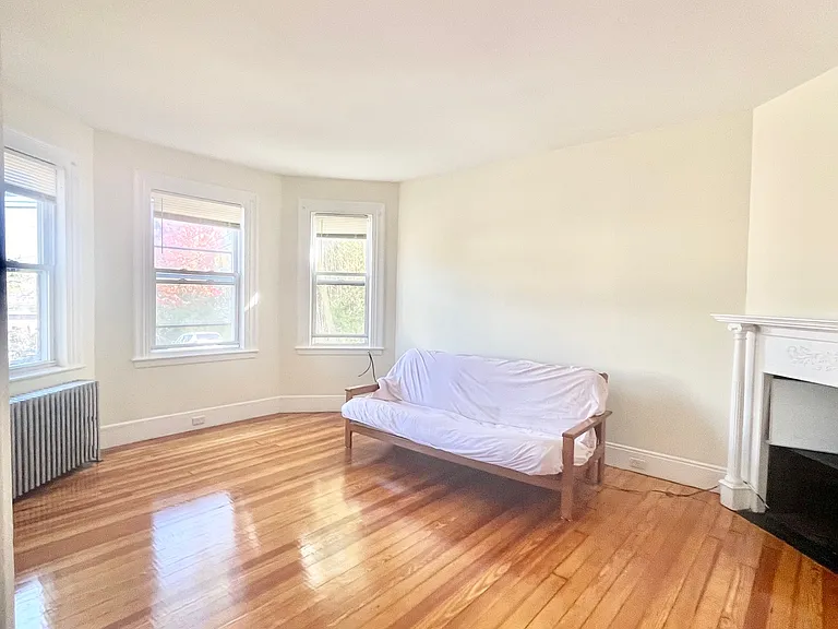 300 Summit Ave #1 — Photo 6