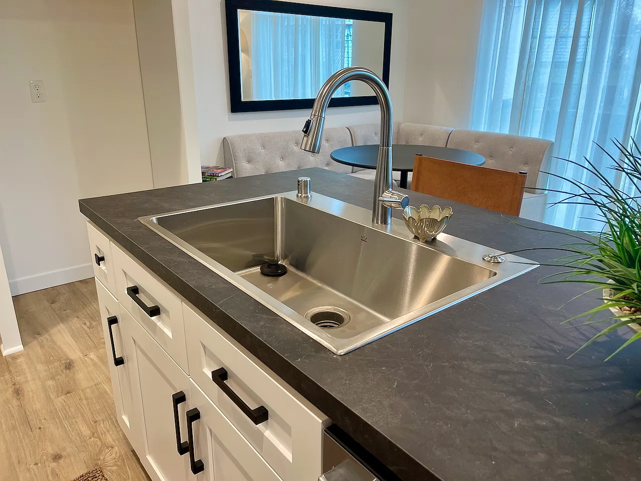 3 bed, 1580 sqft, $2,250 — Photo 3