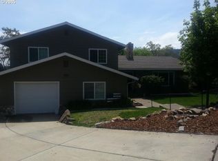 305 Meadow Ct, La Grande, OR 97850
