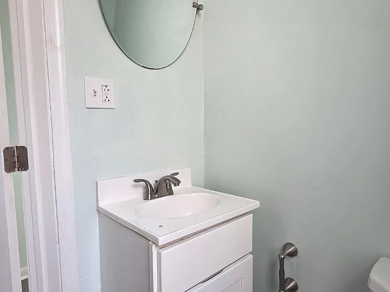 1864 N Uber St — Photo 20