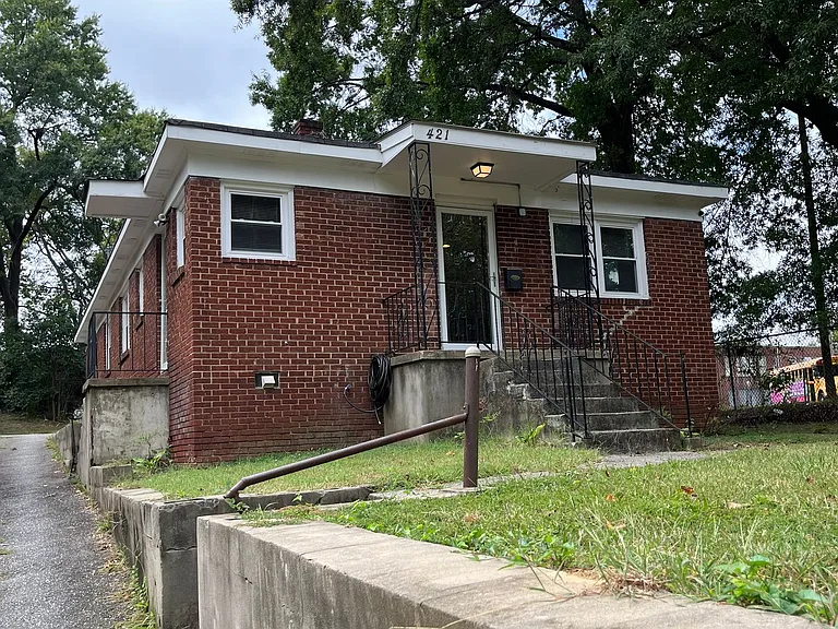421 W Kingston Ave — Photo 1
