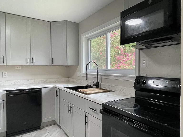 107 Chestnut Dr — Photo 9