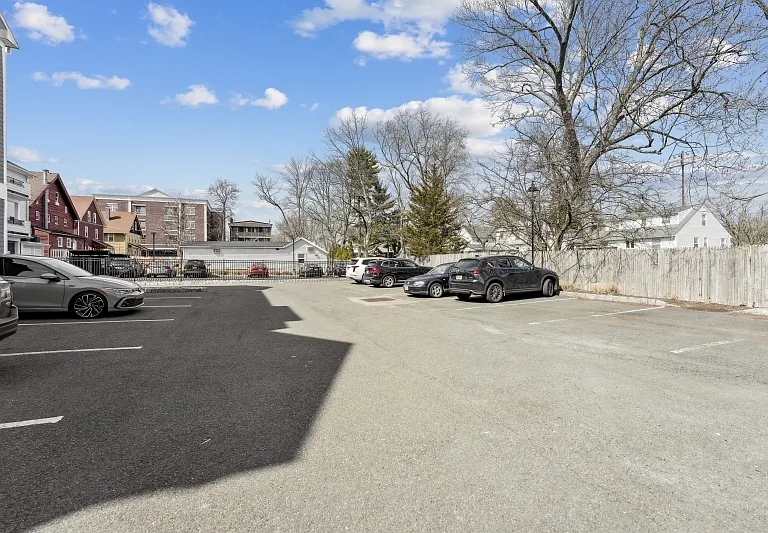 10-12 Elmer St #L — Photo 16
