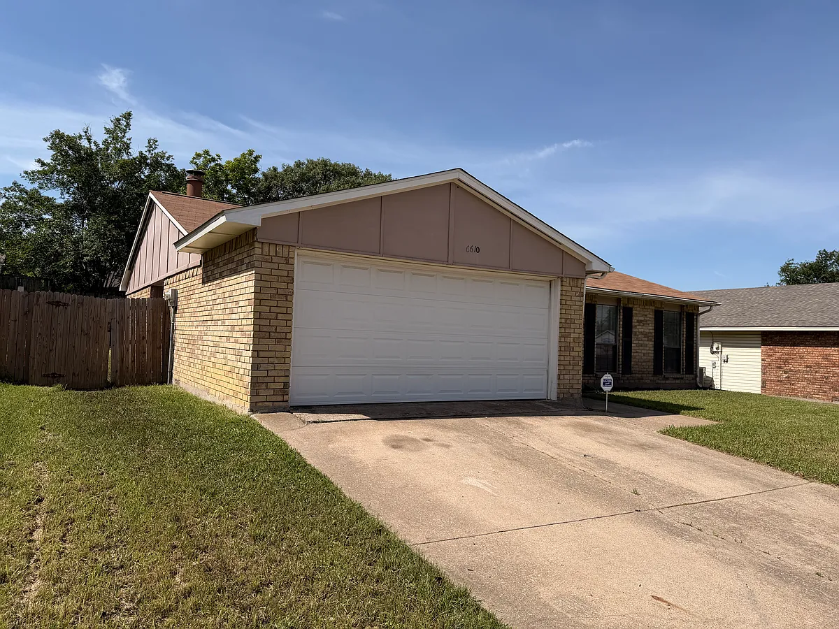 Building Photo - 6610 Greenspring Dr