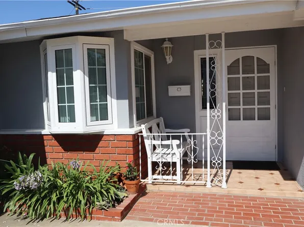 2323 Cornell Dr, Costa Mesa, CA 92626