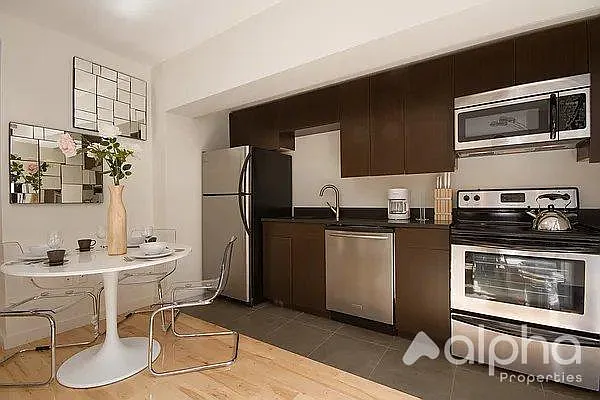 Photo 2 of 13 - 1595 Lexington Ave #7A - Manhattan, NY Building Photo - 1595 Lexington Ave #7A