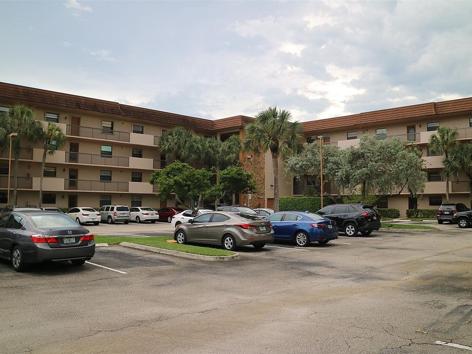 1st image of 4940 E Sabal Palm Boulevard #411