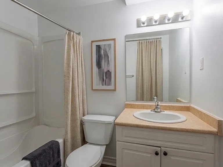 107 Grand Ave — Photo 6