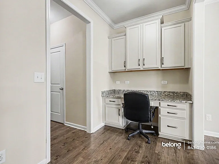 439 Tayberry Ln — Photo 6