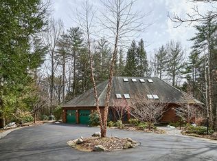 64 Greenleaf Dr, Northampton, MA 01062