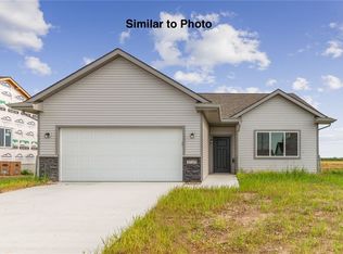 300 NW Newhaven Dr, Waukee, IA 50263