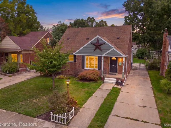 9648 Cavell St, Livonia, MI 48150
