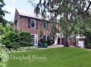 1 Orchard Farm Rd, Port Washington, NY 11050