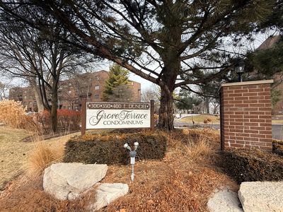 300 E Dundee Rd APT 403A, Buffalo Grove, IL, 60089