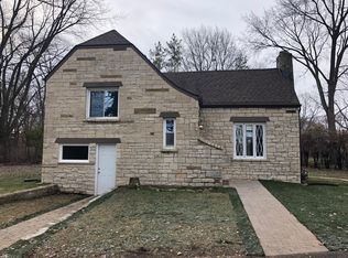 1225 E Central Rd, Arlington Heights, IL 60005