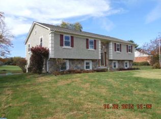 3 Nola Ln, Newark, DE 19702
