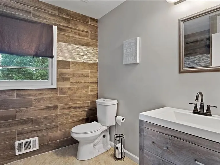 756 Patricia Dr — Photo 21