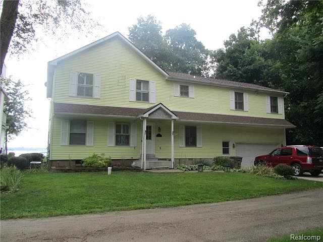 1st image of 10266 Grove Dr