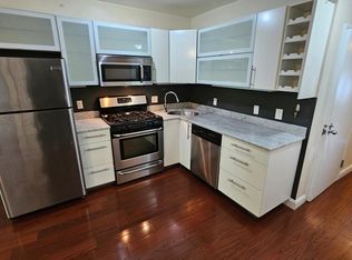 191 Everett St APT 2, Boston, MA 02128