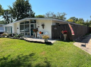 35 Taney Dr, Florissant, MO 63033