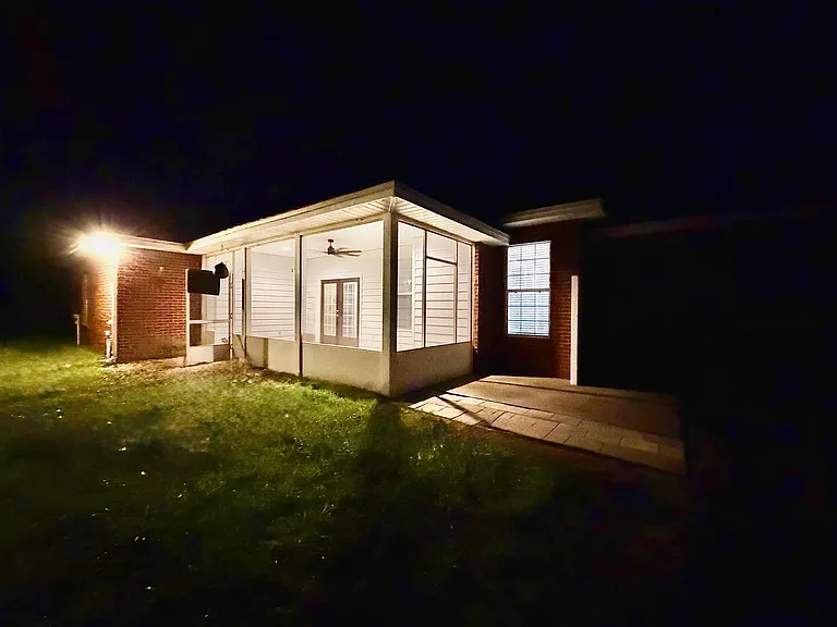 3420 High Cliff Rd — Photo 2
