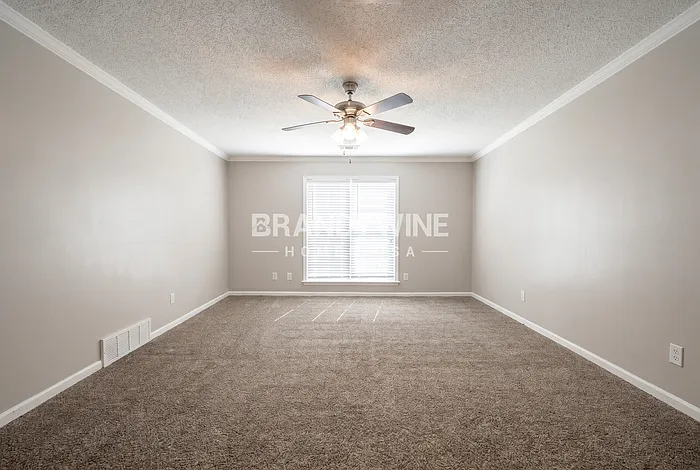 8606 Dena Cv W — Photo 10