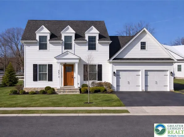 4574 Old Saucon Rd, Bethlehem, PA 18015