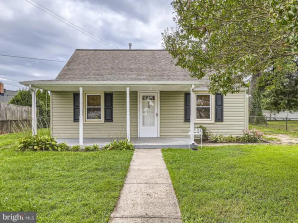 3140 Baybriar Rd, Dundalk, MD 21222