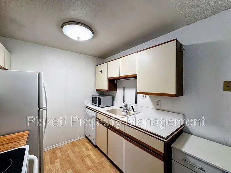 3206 Pine Rd NE #C14 — Photo 7