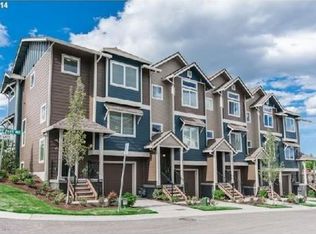 10549 NE Park Ridge Way, Hillsboro, OR 97006