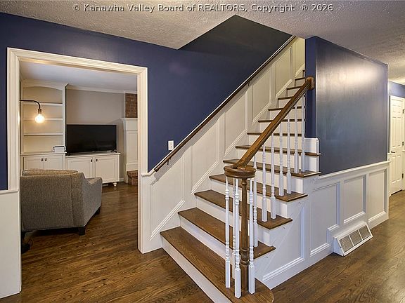 5th image of 60 Abney Cir