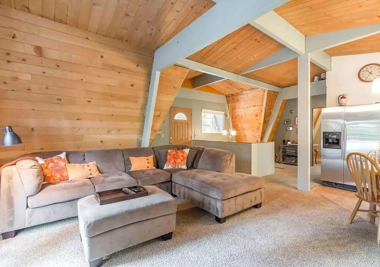 Seasonal Lease: "Ski Bird's Paradise" 5 Bedrooms, Right In Agate Bay — Photo 1