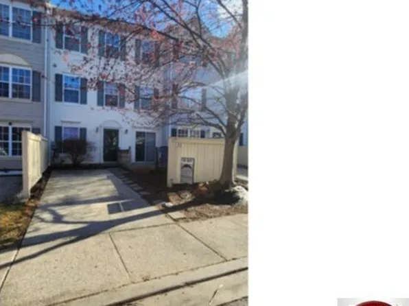158 Heathfield Dr, Frederick, MD 21702