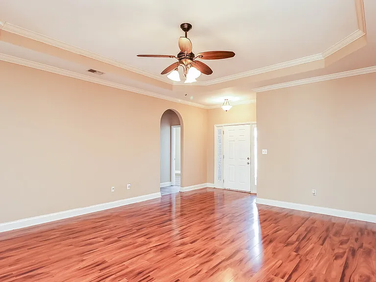 2045 Highview Way — Photo 6