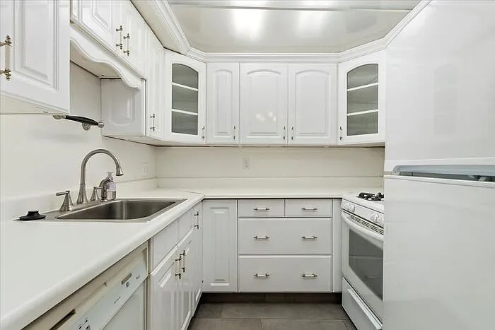 1160 S Foothill Dr #235 — Photo 7
