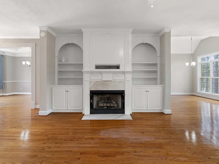 806 Willow Lake Dr — Photo 14