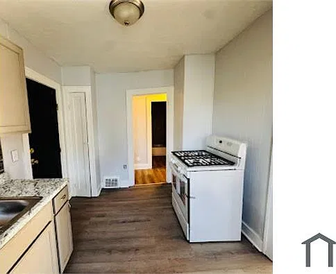 2 bed, 2466 sqft, $1,100 — Photo 3