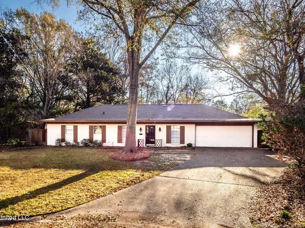 5750 Beechcrest Ct, Jackson, MS 39211