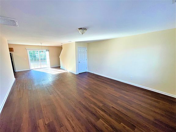 Family Room_01312022