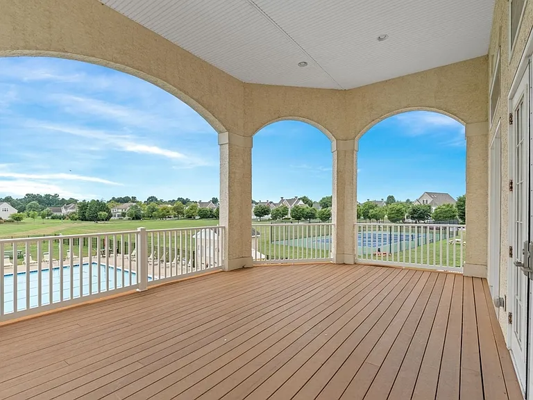113 Tuscany Dr — Photo 30